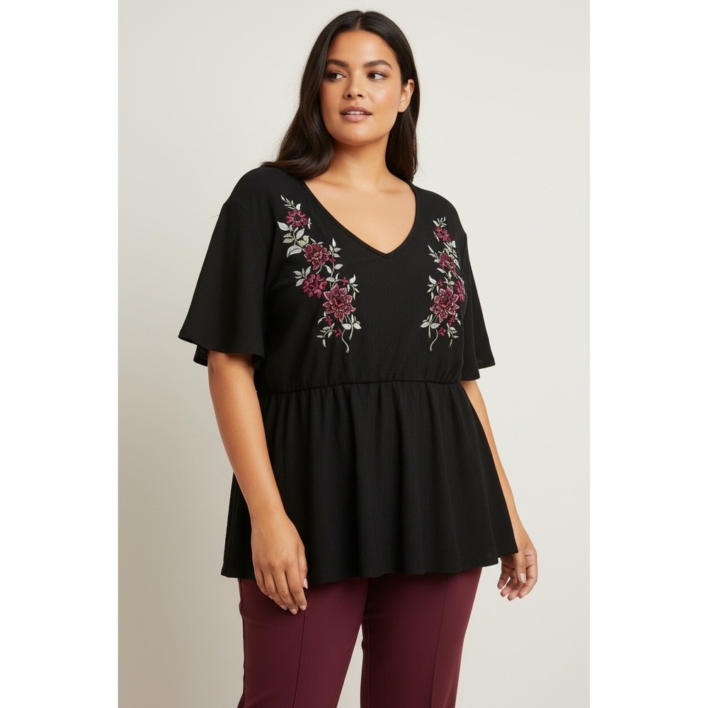 BLOOM‎ Chic Plus Size 22 Black Embroidered Floral V Neck Peplum Top